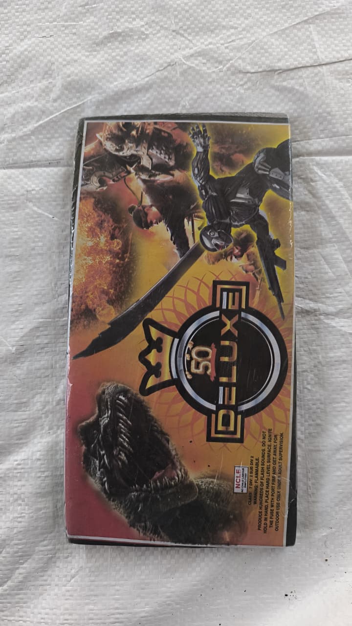 50 DELUXE